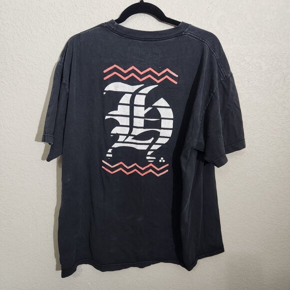 Hombre Manufacturing Co T-Shirt Zigzag Bold H Graphic Design XL Black - Picture 6 of 9